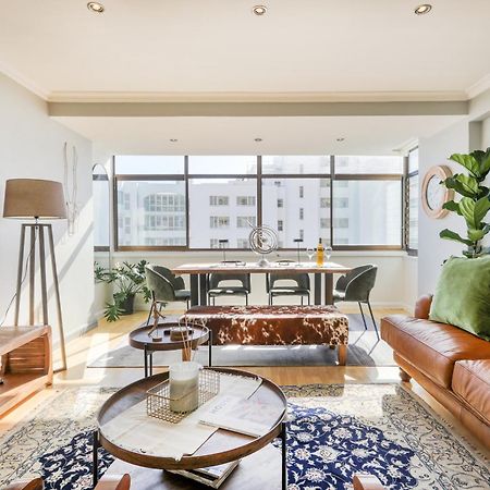 Backup-Powered Bantry Bay View 2 Bed Apartment Кейптаун Екстериор снимка