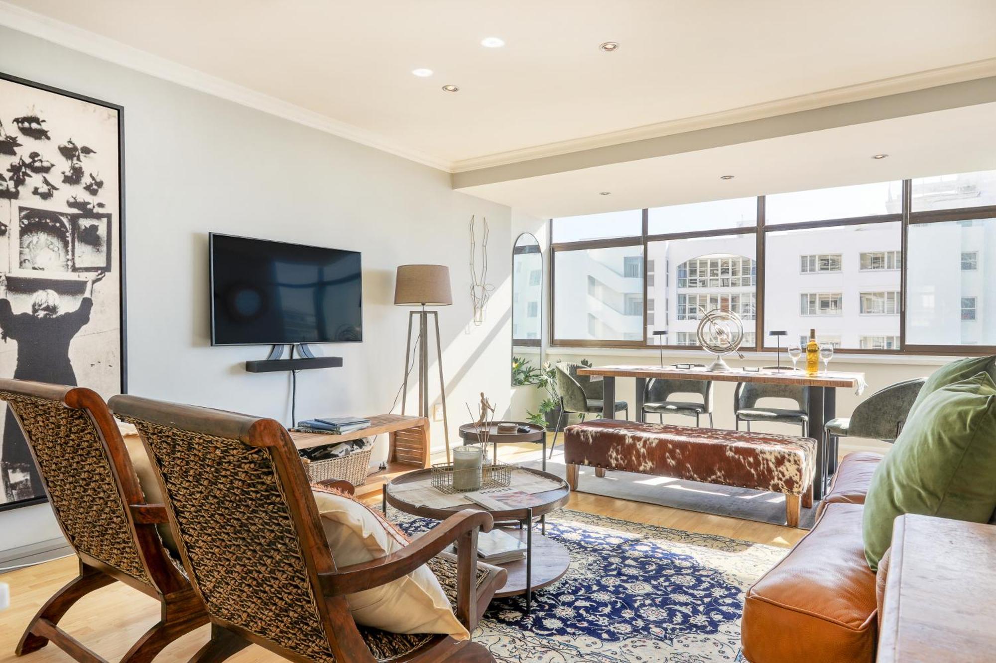 Backup-Powered Bantry Bay View 2 Bed Apartment Кейптаун Екстериор снимка