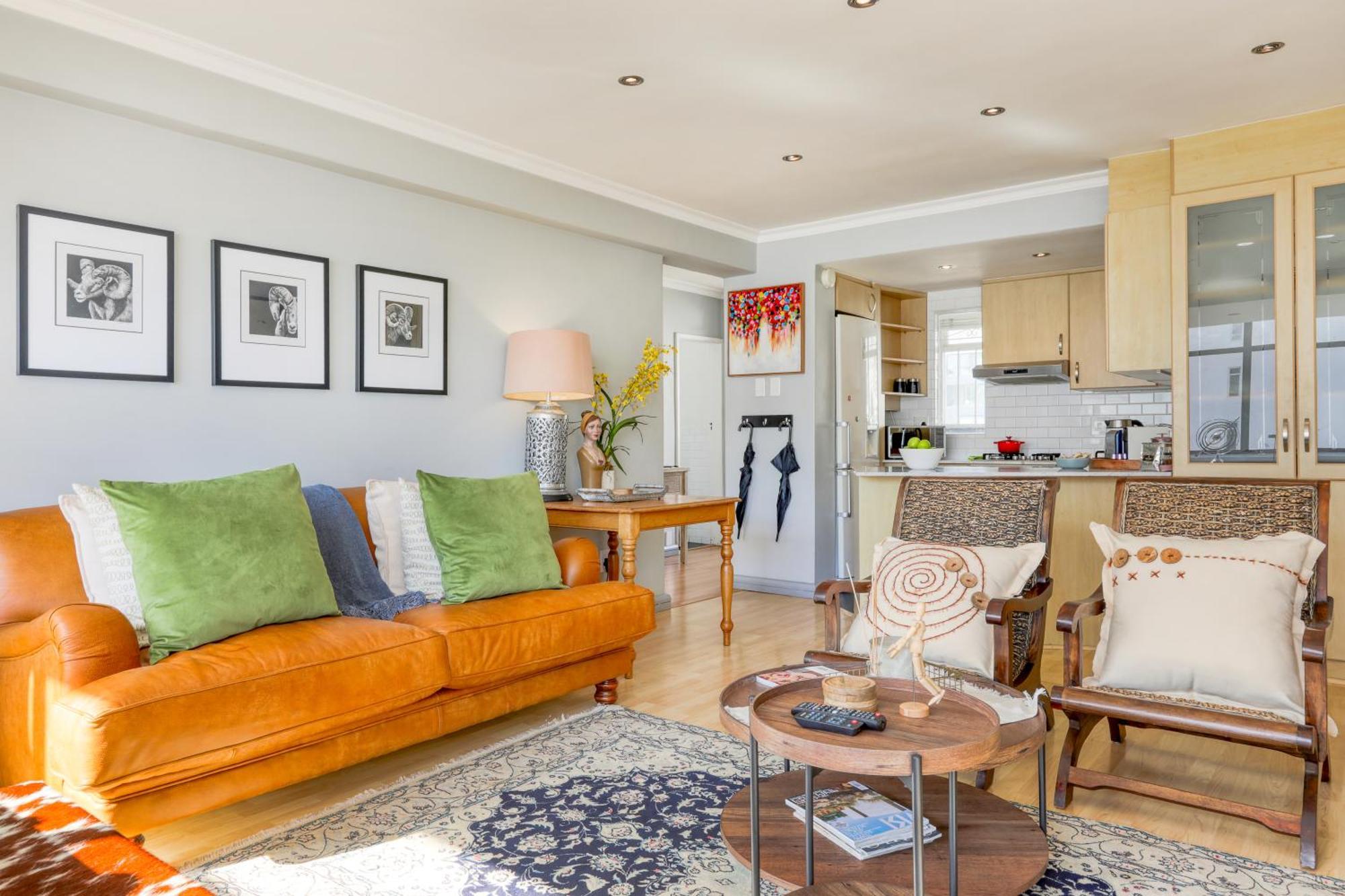 Backup-Powered Bantry Bay View 2 Bed Apartment Кейптаун Екстериор снимка