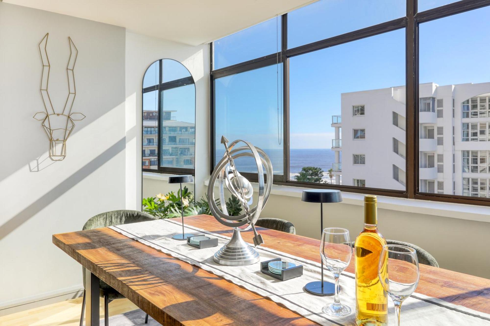 Backup-Powered Bantry Bay View 2 Bed Apartment Кейптаун Екстериор снимка