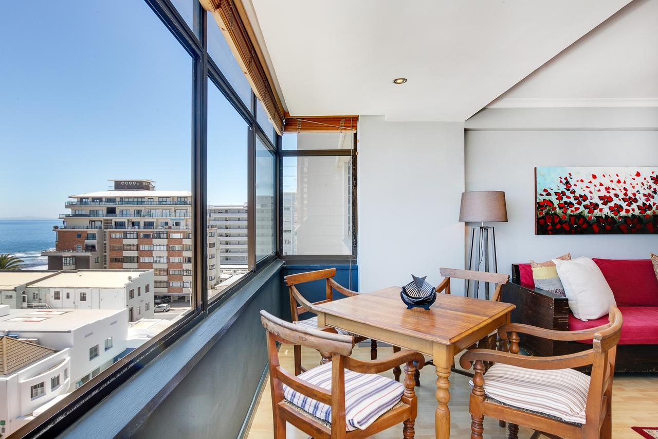 Backup-Powered Bantry Bay View 2 Bed Apartment Кейптаун Екстериор снимка